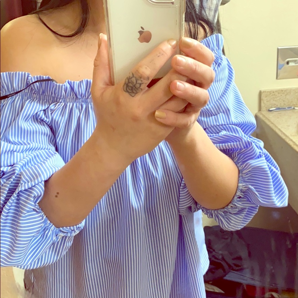 NWOT Forever 21 Summer Off-Shoulder